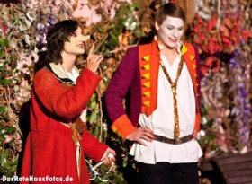 Simon Joshua Merz en Cyrano et Manuel Seifert en Christian © DasRoteHausFotos.de